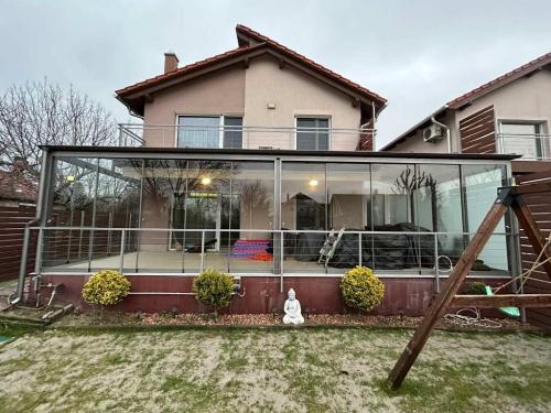 Tolhat� �vegfalak ak�r 12 m�ter hosszban is